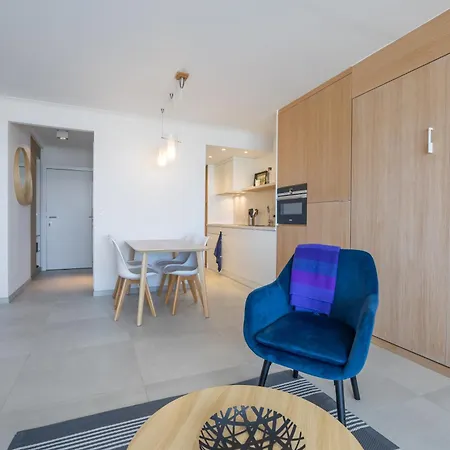 Apartment Lecomte - Beachfront 215