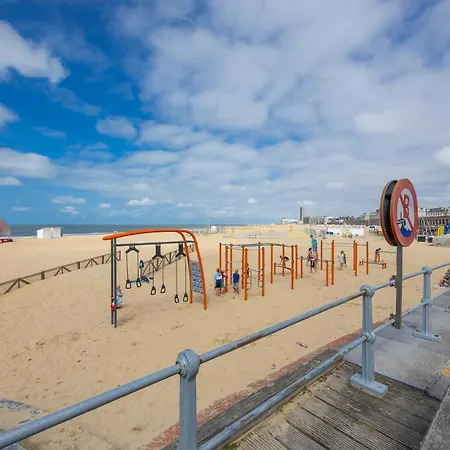 Lecomte - Beachfront 215 Apartment *